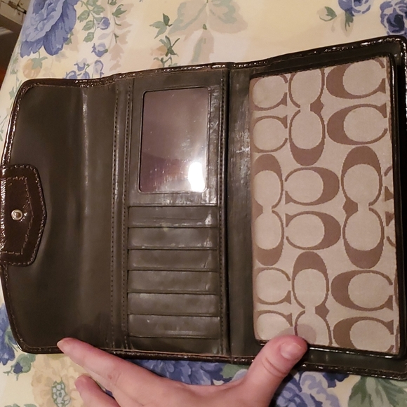 Coach Wallet - Picture 2 of 6